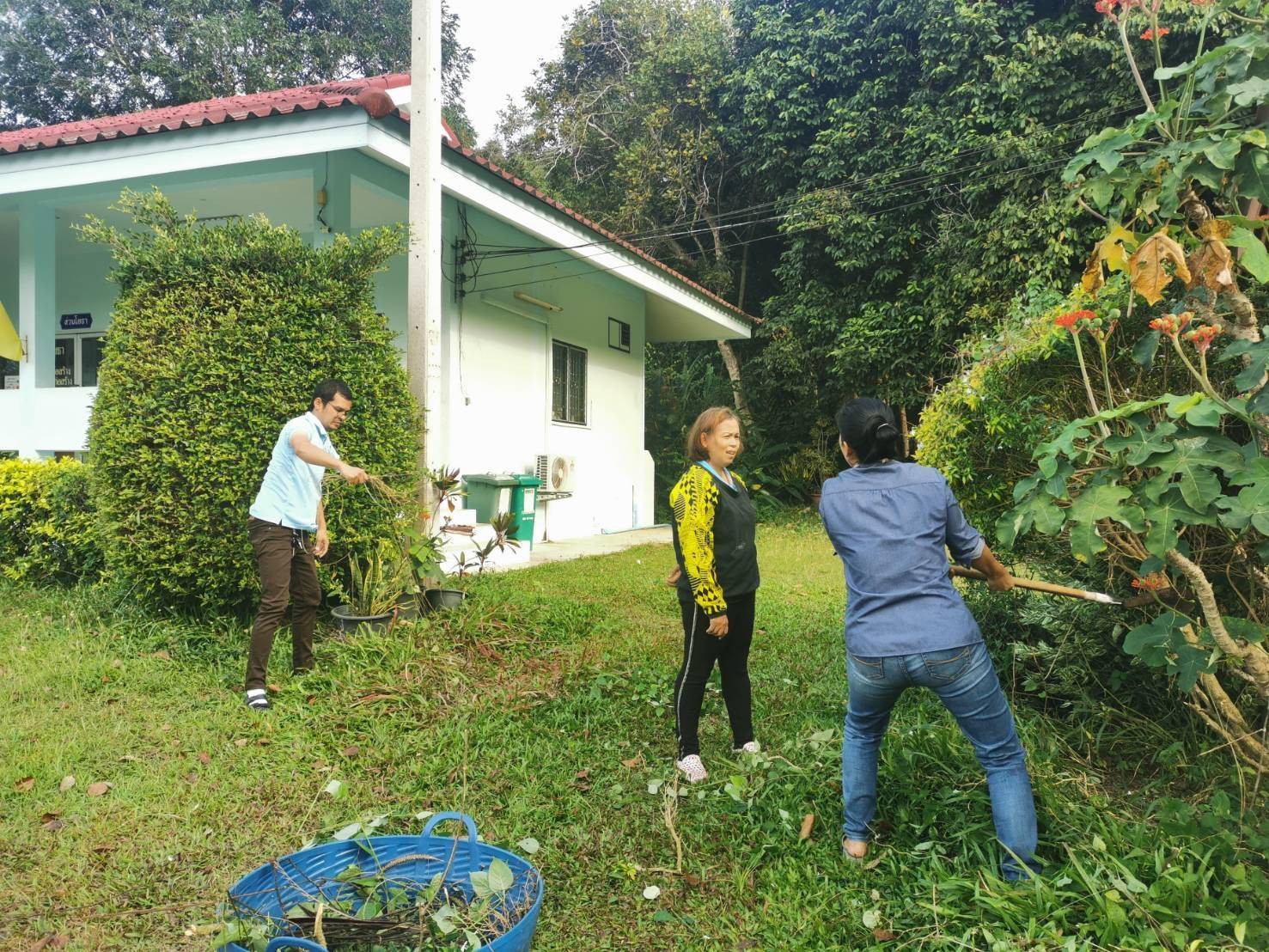กิจกรรม Big Cleaning Day ประจำปีงบประมาณ 2564 มีการจัดกิจกรรมทุกเดือน เพื่อเสริมสร้างวัฒนธรรมองค์กรให้เจ้าหน้าที่ของหน่วยงานมีทัศนคติในการดูแลความสะอาด และมีความเป็นระเบียบเรียบร้อย ณ สำนักงานองค์การบริหารส่วนตำบลบางมะเดื่อ